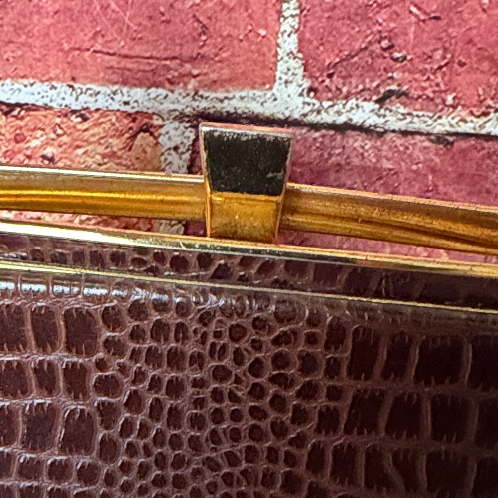 Vintage 1950s–1960s Brown Croc-Embossed Top Handle Frame Handbag - Picture 8 of 13